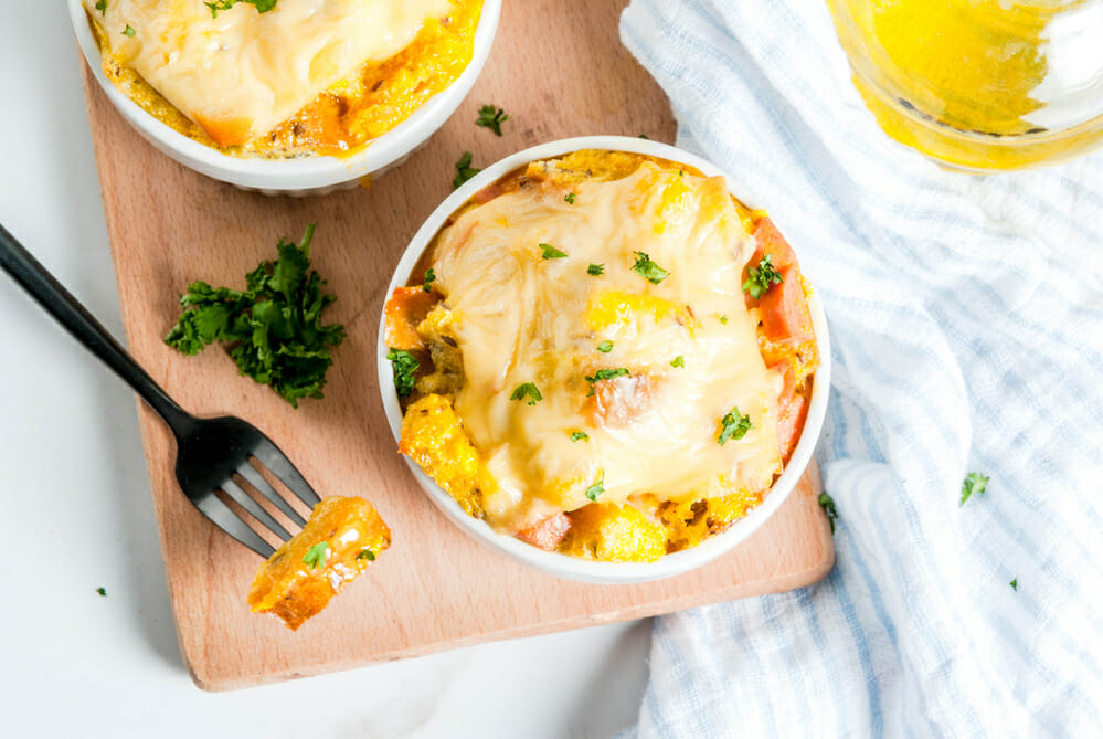 26 Easy Keto Chicken Dinner Recipes Perfect for Meal Prep Ketogenic chicken recipes! I’ve lost over 80 pounds on the keto diet & these are my favorite chicken recipes to meal prep! The low carb chicken casseroles are super easy to make ahead for my family & the crockpot recipes are perfect for weeknight meals! Whether you’re new to keto or a pro, you’ll find a new fave keto recipe to love in this collection! #keto #ketogenic #ketodiet #ketorecipes #ketogenicdiet #lowcarb #mealprep #crockpot