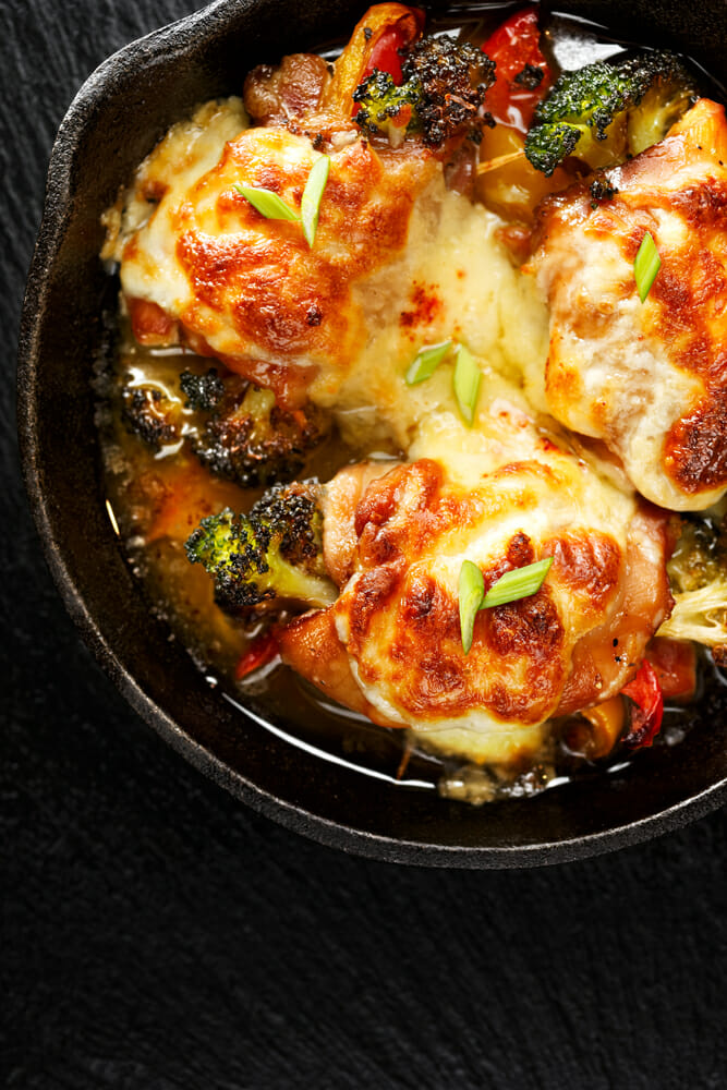 26 Easy Keto Chicken Dinner Recipes Perfect for Meal Prep Ketogenic chicken recipes! I’ve lost over 80 pounds on the keto diet & these are my favorite chicken recipes to meal prep! The low carb chicken casseroles are super easy to make ahead for my family & the crockpot recipes are perfect for weeknight meals! Whether you’re new to keto or a pro, you’ll find a new fave keto recipe to love in this collection! #keto #ketogenic #ketodiet #ketorecipes #ketogenicdiet #lowcarb #mealprep #crockpot